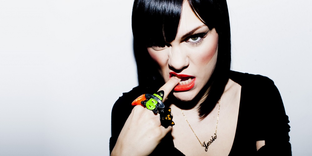 Jessie J triumphs at the MOBO Awards!
