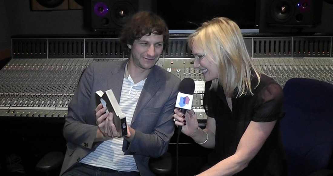 Gotye knocks David Guetta off Number 1 on the Official Singles Chart