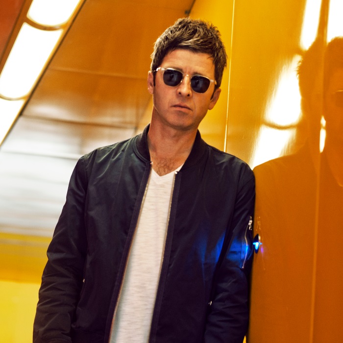 https://www.officialcharts.com/media/650852/1-noel-gallagher.jpg?width=600&mode=stretch