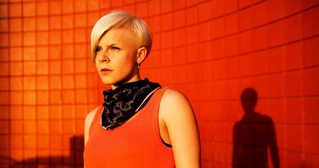 Official Charts Flashback 2007: Robyn - With Every Heartbeat