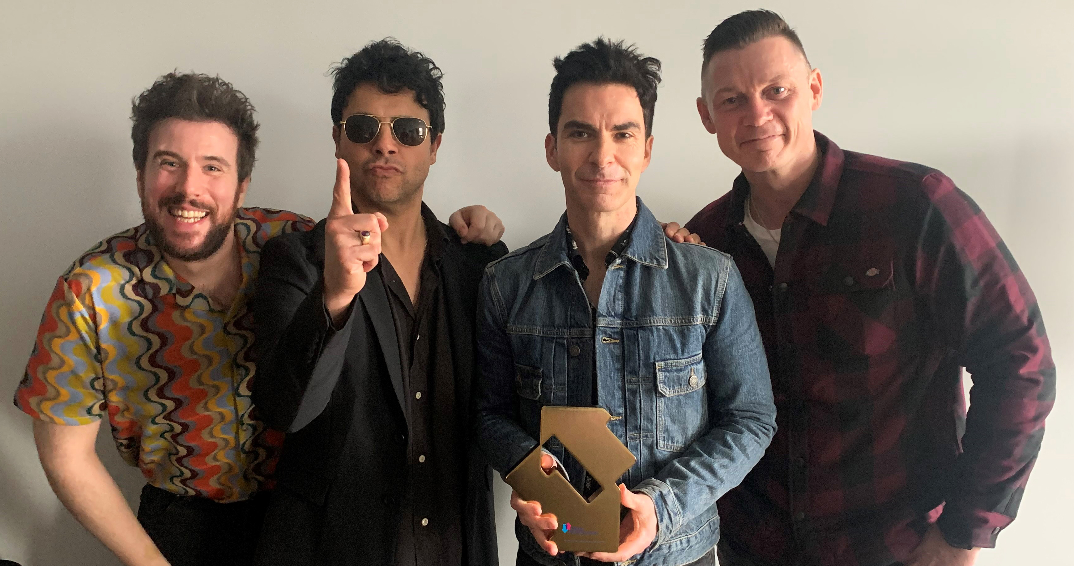 Stereophonics score eighth Number 1 album with Oochya!