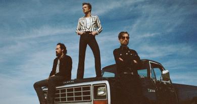 the-killers-imploding-the-mirage-press.jpg